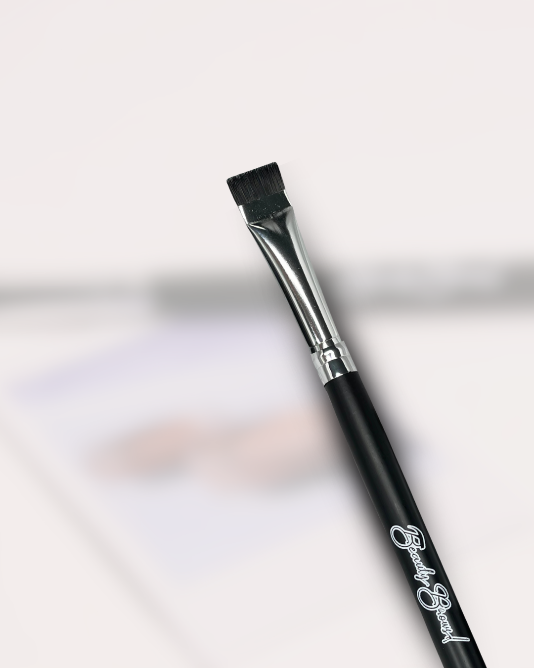 FLAT BEAUTY BRUSH